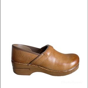 Dansko Professional Honey Distressed Women's